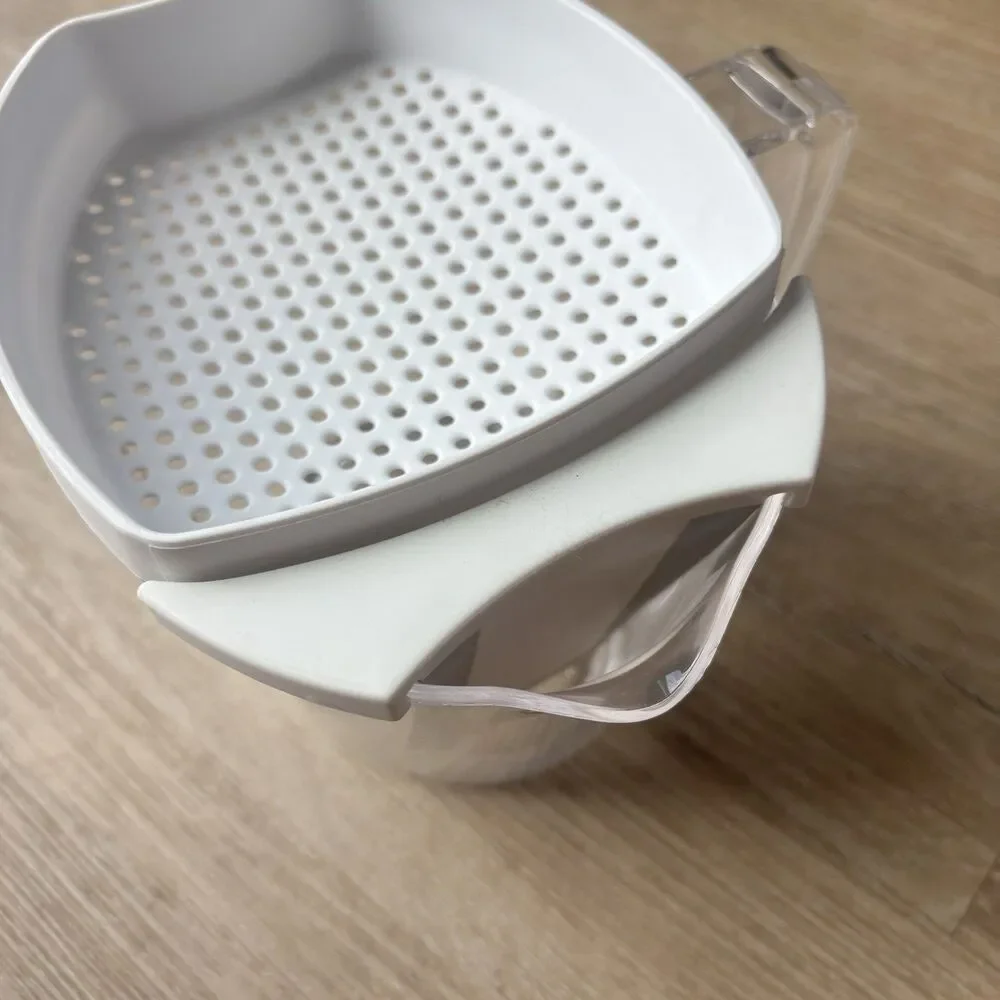 Pampered Chef Fat Gravy Separator Strainer 4 Cup 1L Measuring Pitcher 1188 Box